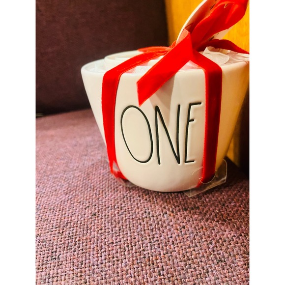 Rae Dunn Large Pink Measuring cups with small heart in the back - Picture 8 of 8